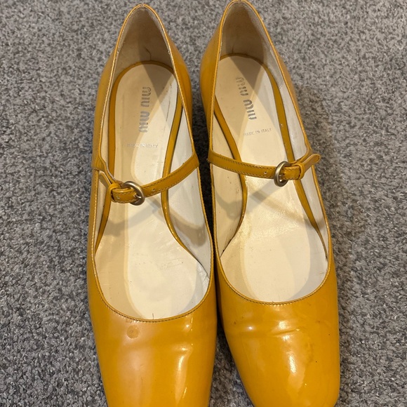 Miu Miu Patent Leather Pumps - Picture 4 of 9